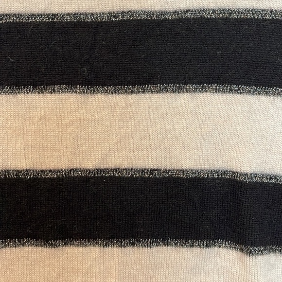 Striped 100% Merino Wool sweater from Banana - Picture 2 of 5